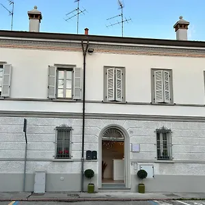 La Maison Bed and breakfast